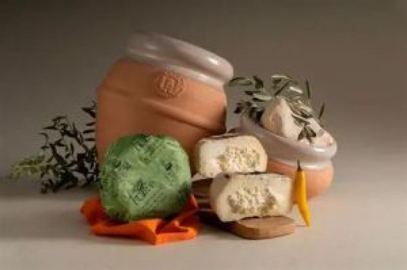 L'Antica Cascina - L'Ulivo misto giara ripened mixed milk cheese Vase with +-5.1KG cheese(4 Pack) image